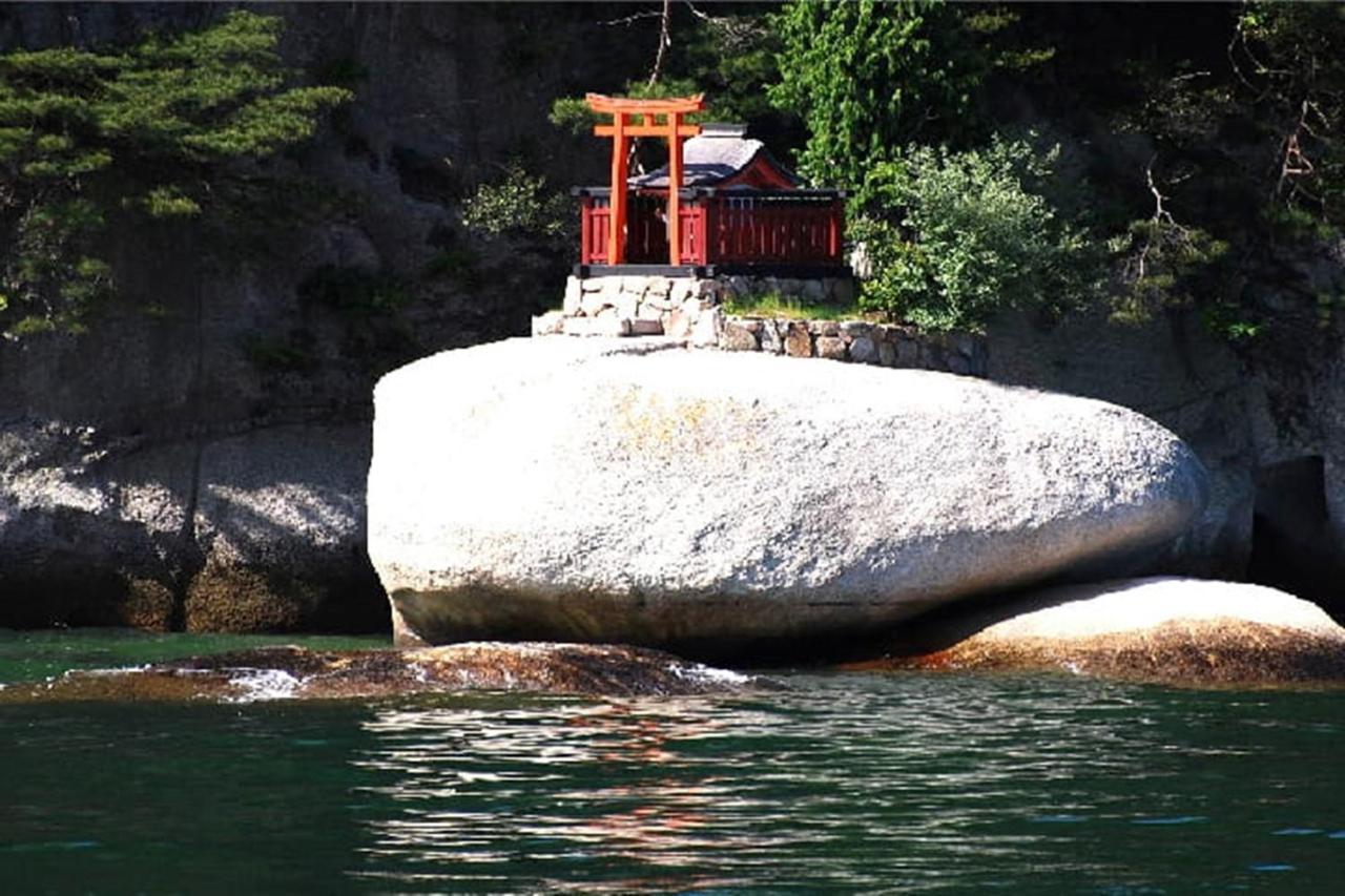 Miyajima Shiro Hotel Hatsukaichi Buitenkant foto